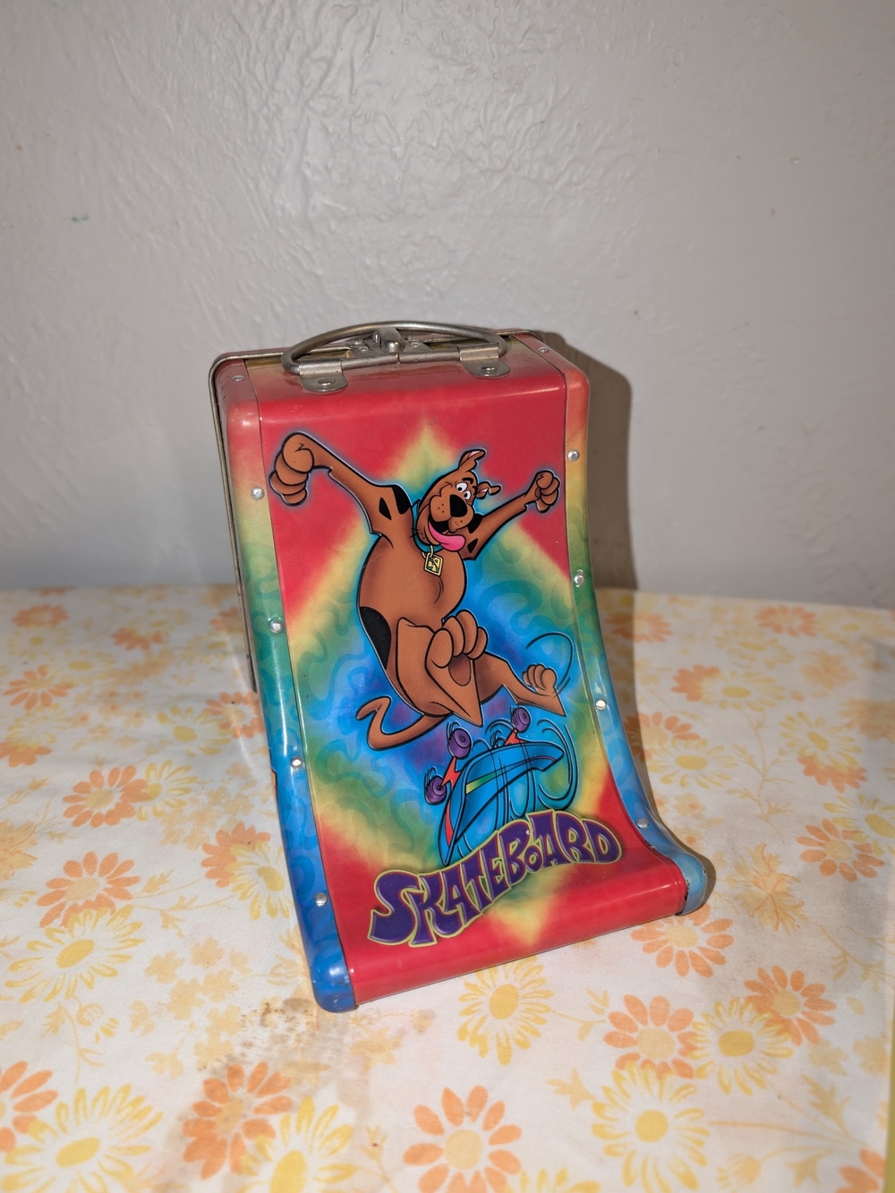 Scooby-Doo Tie-Dye Skateboard Portable Speaker - Red/Blue/Green